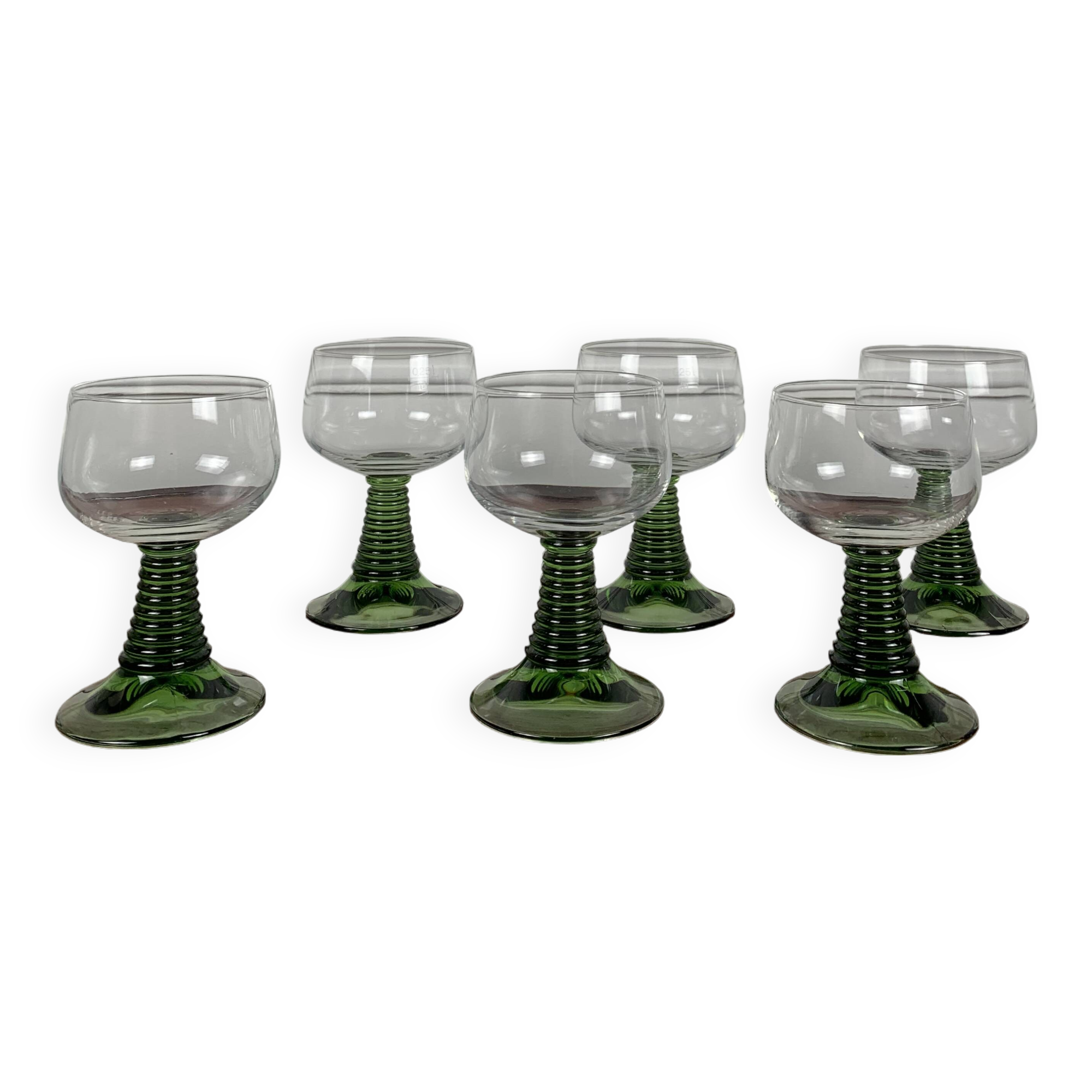 Set of 6 vintage green stemmed glasses - wine glass