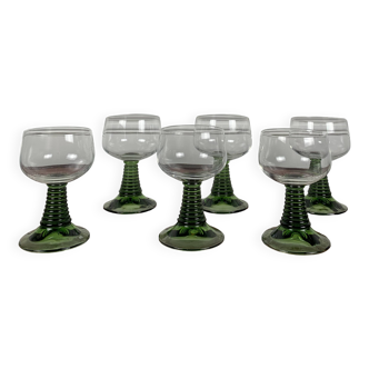 Set of 6 vintage green stemmed glasses - wine glass