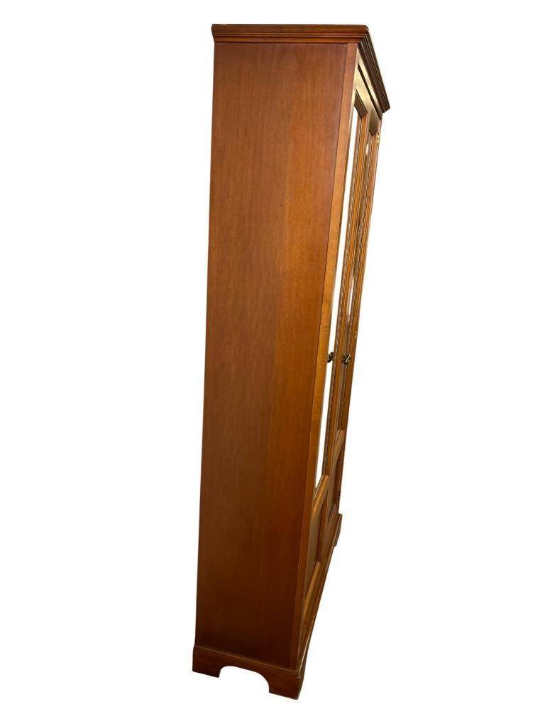 Vitrine en bois vintage / armoire