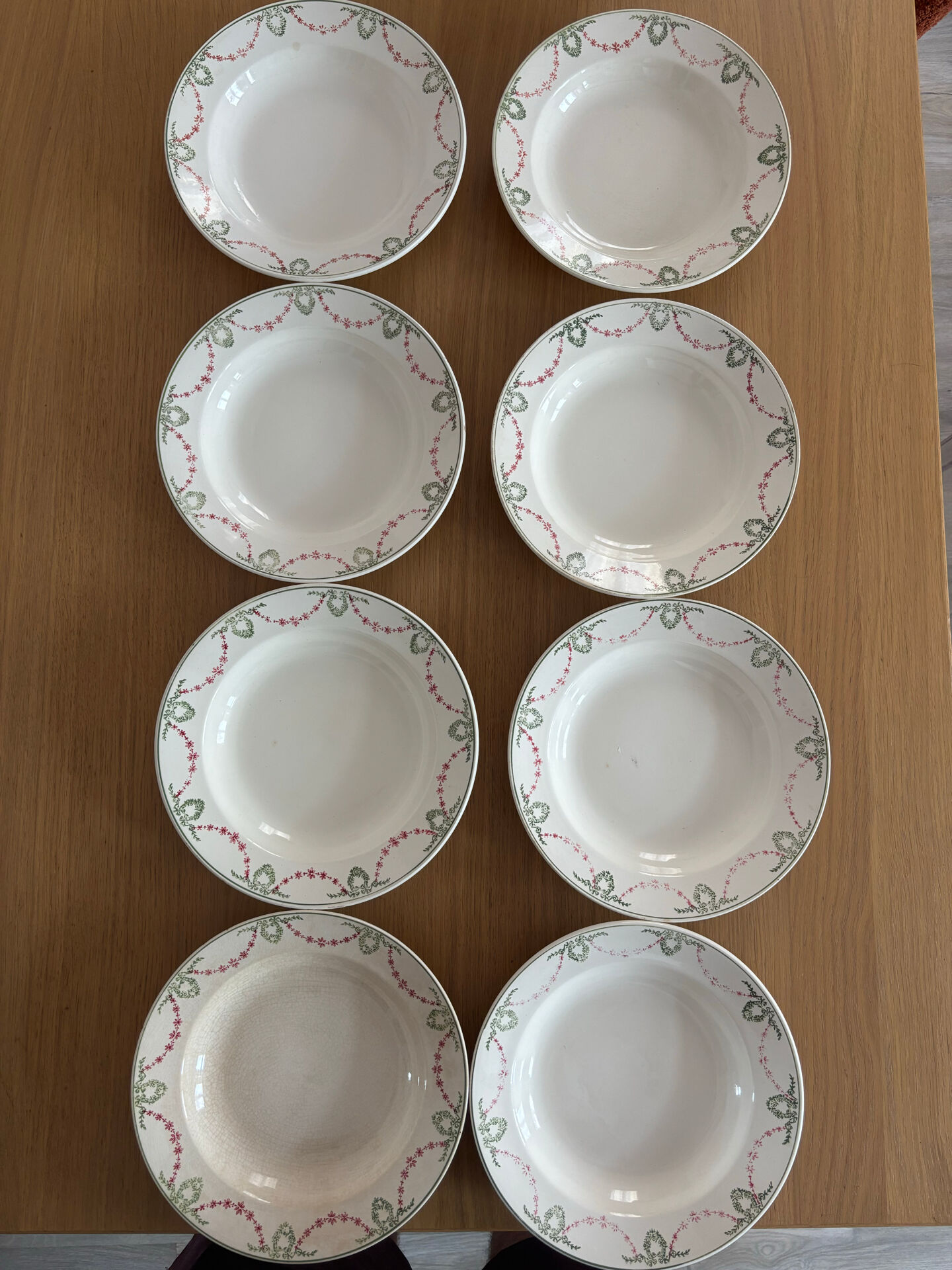 Longwy service – Louis XVI style – 19 deep plates + 1 serving dish