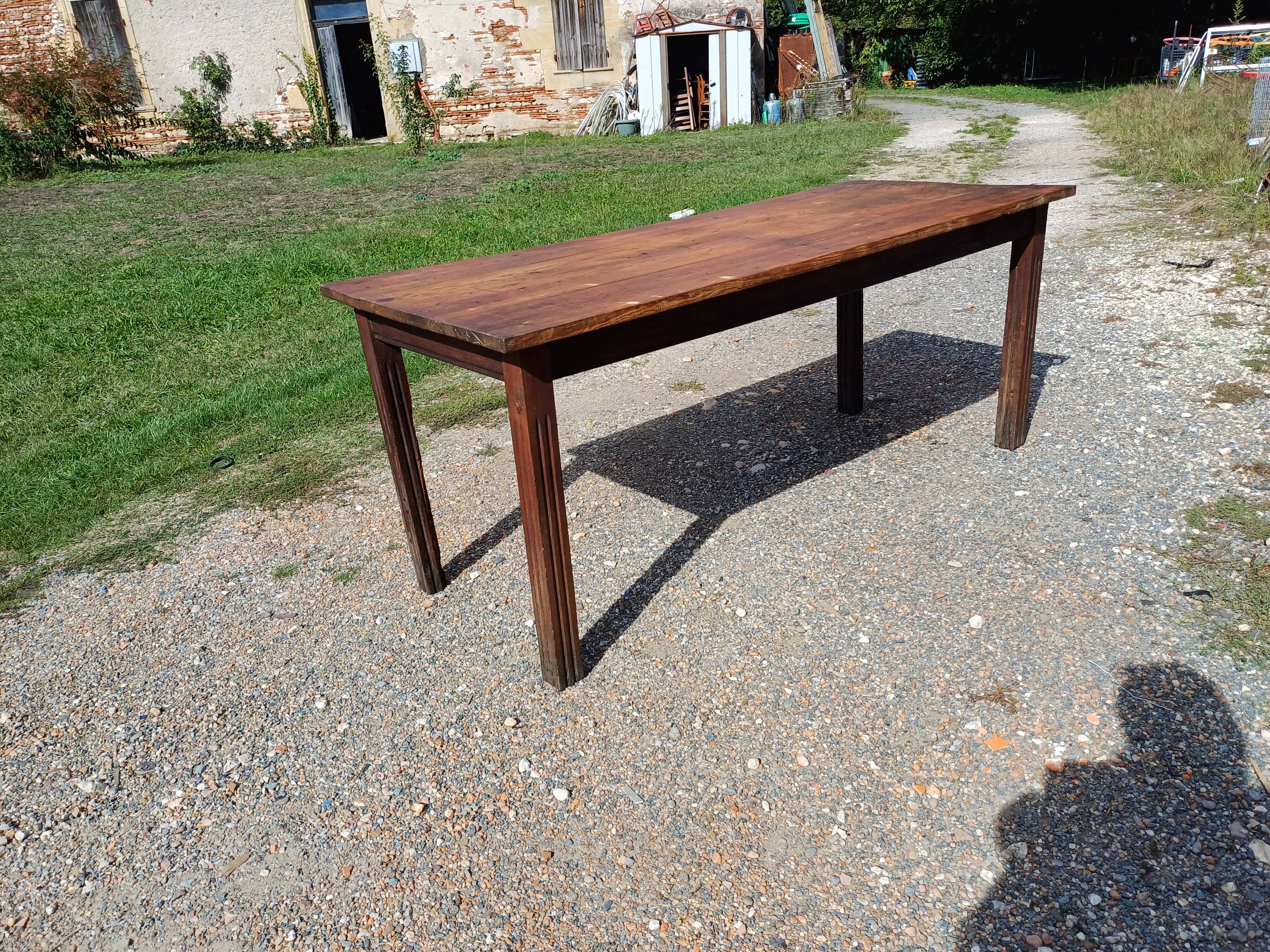 Pine farm table