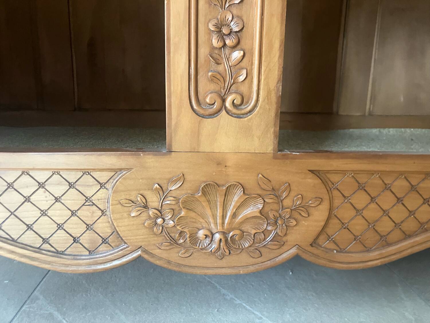 Buffet vintage en merisier massif