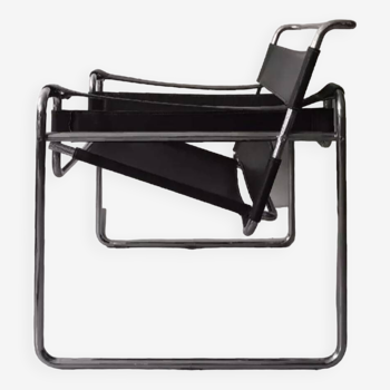 Fauteuil Wassily en chrome tubulaire et cuir noir, Marcel Breuer design 1970