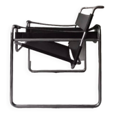 Wassily armchair in tubular chrome and black leather, Marcel Breuer design 1970