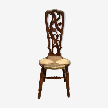 Art Nouveau chair in carved walnut