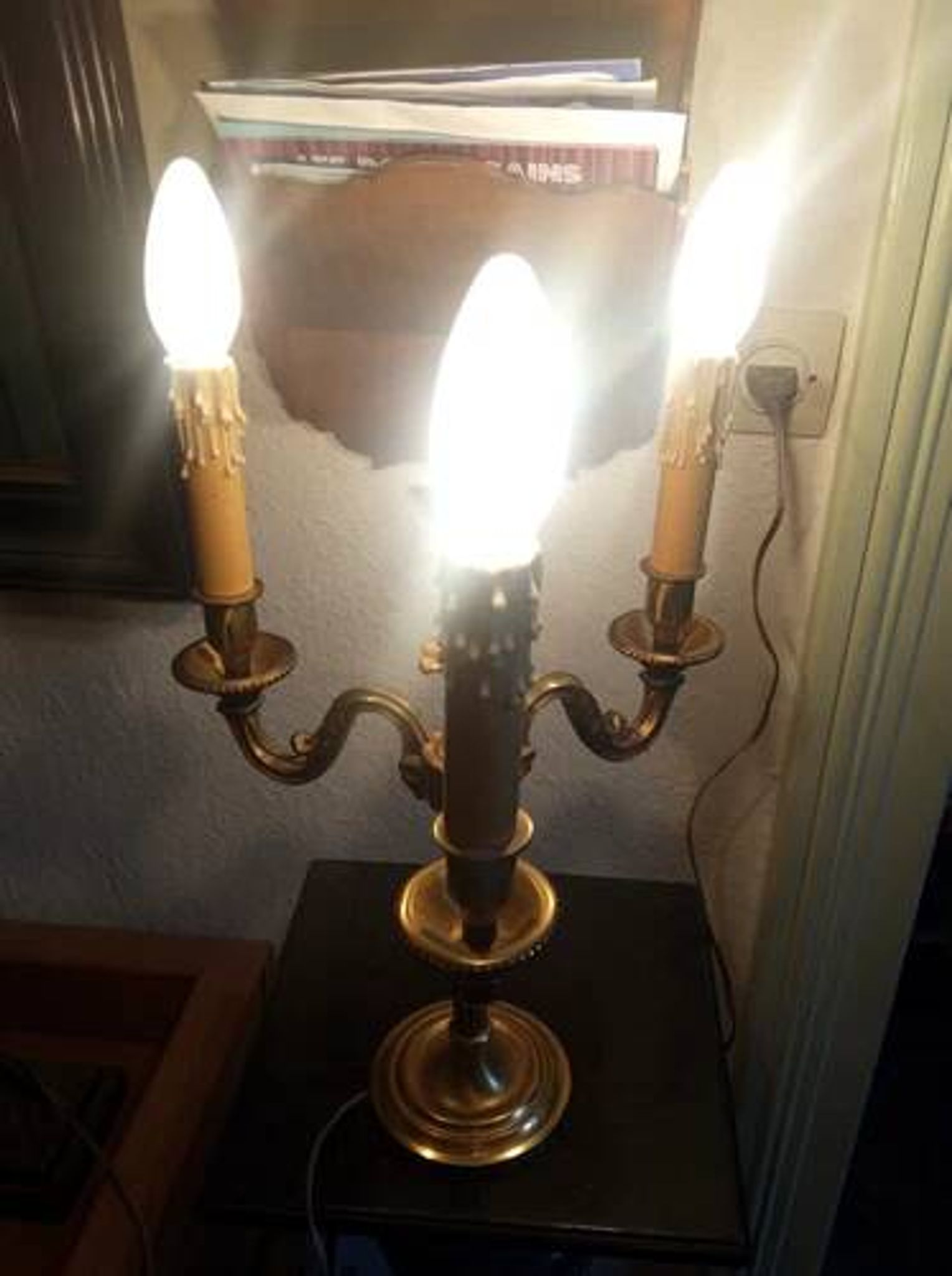 Antique 3-light table lamp in bronze in the Louis XVI style - 2 kg