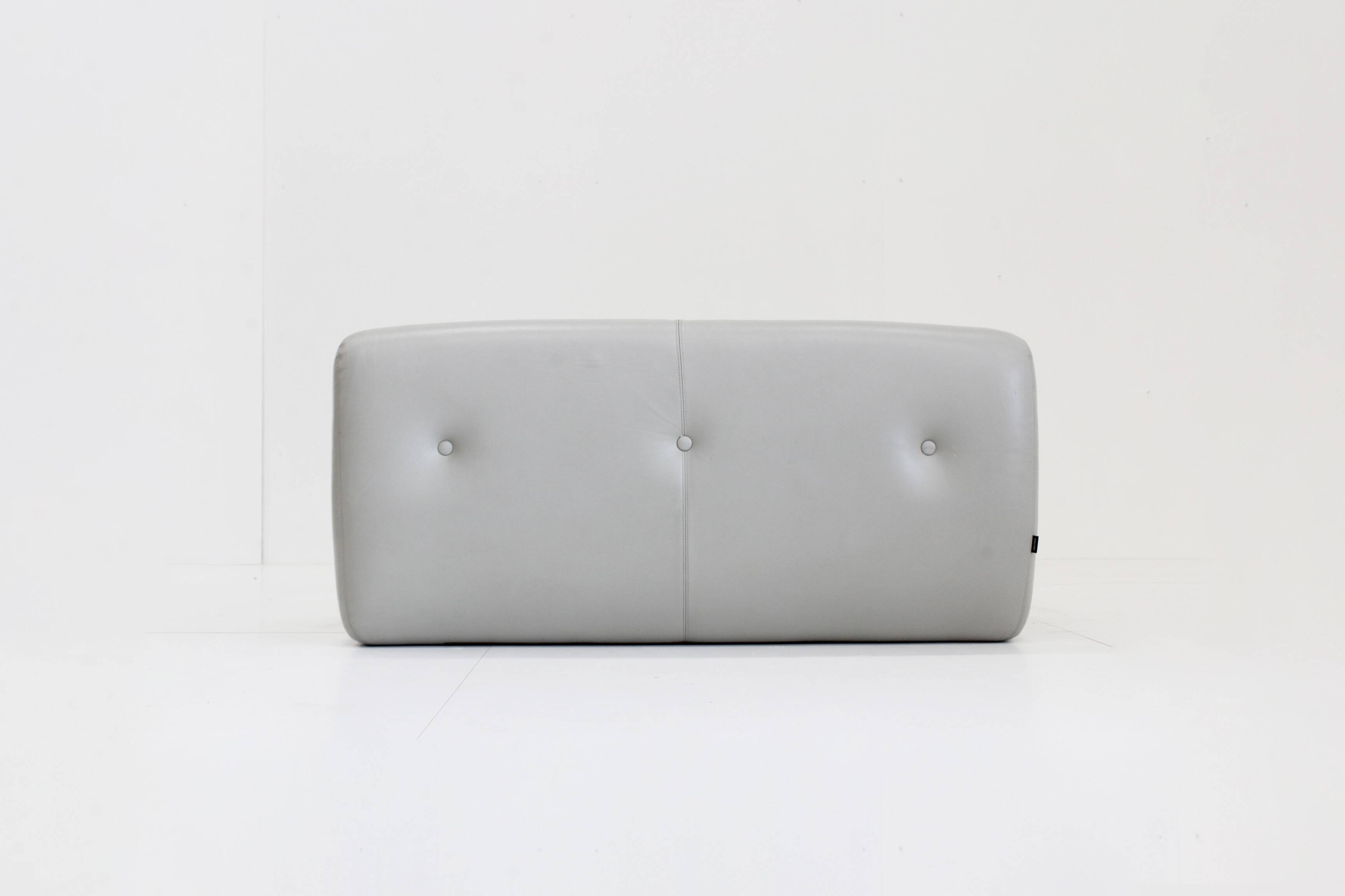 Canapé Kali en cuir gris de Michel Ducaroy pour Ligne Roset