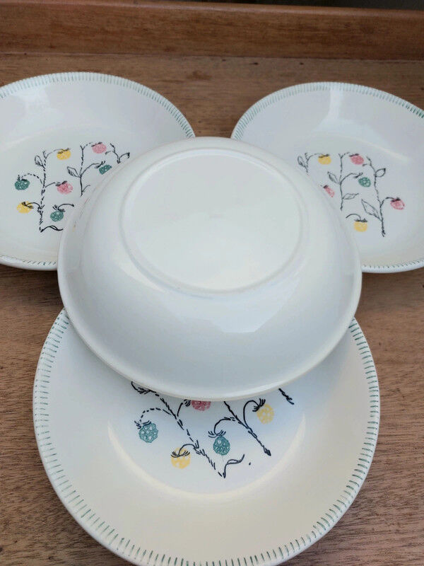 4 assiettes creuses céramique ancienne