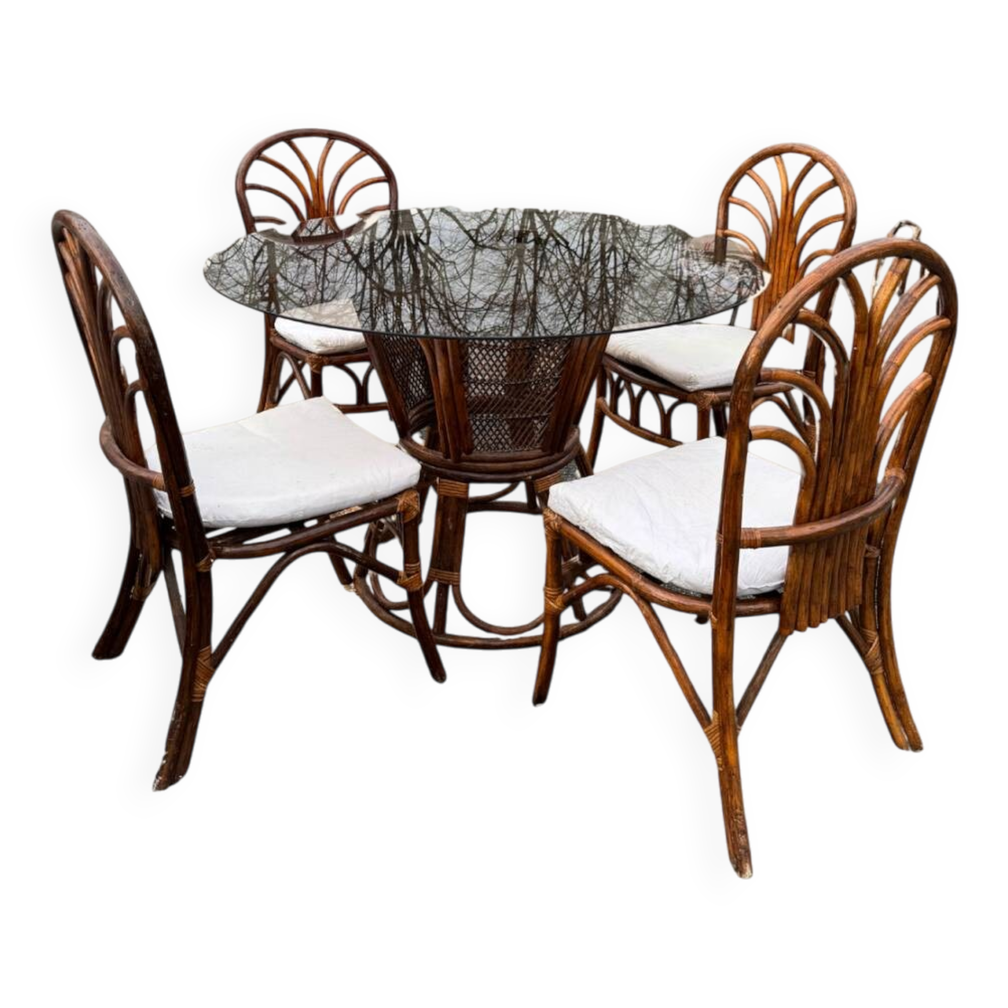 Rattan dining room