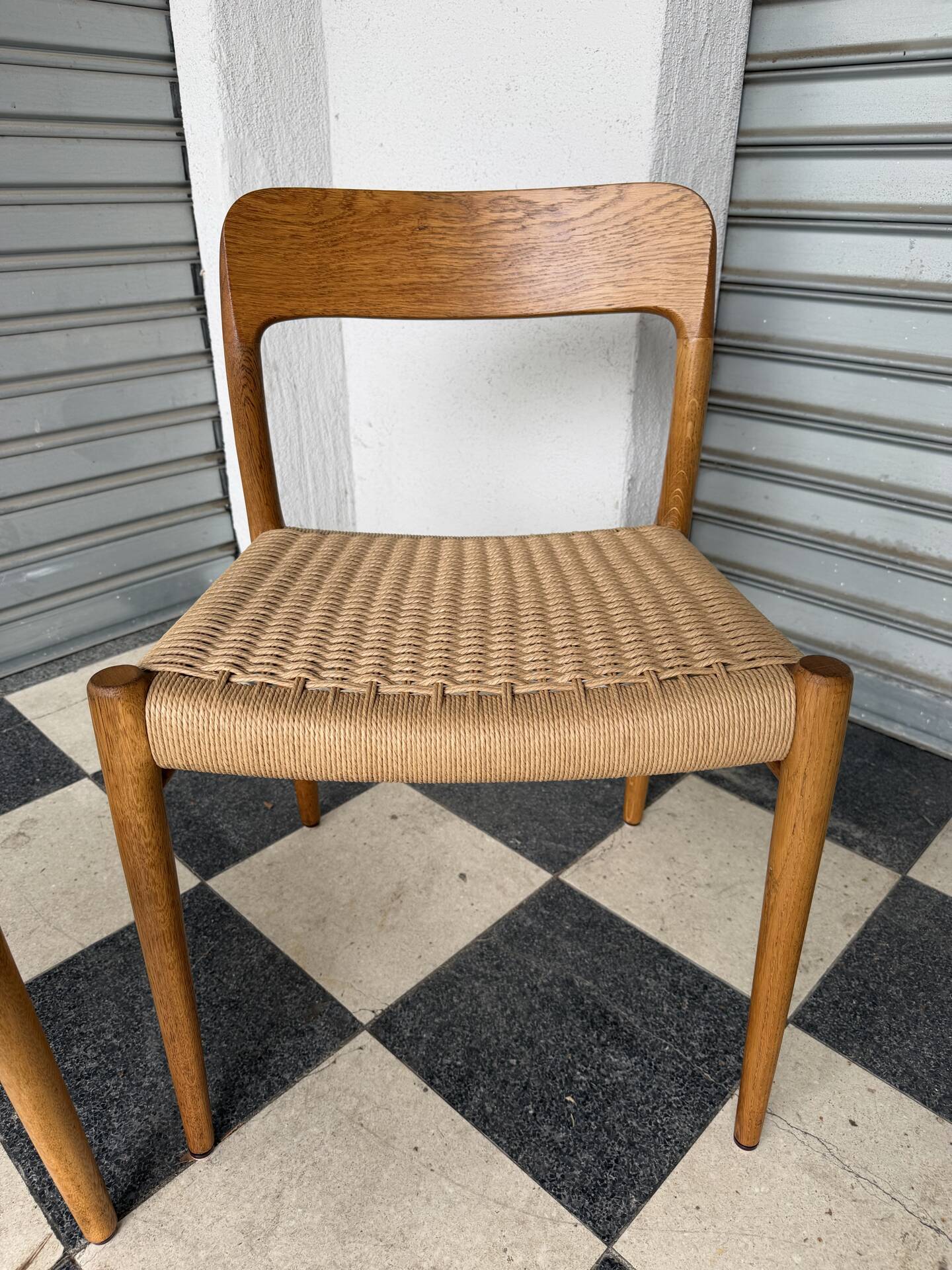 Set of 4 Møller 75 chairs in oak