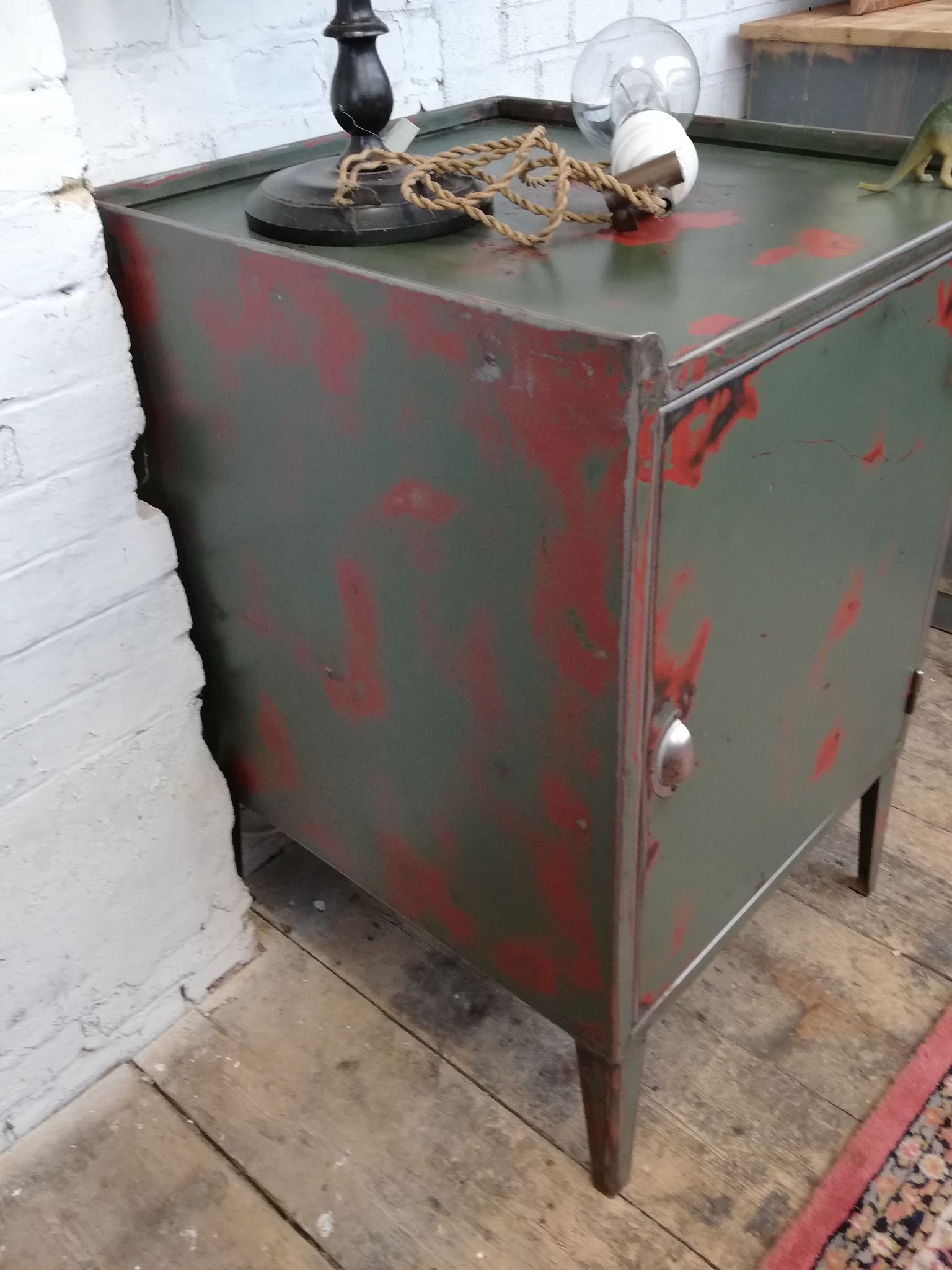 Industrial service, workshop furniture, sheet metal workbench