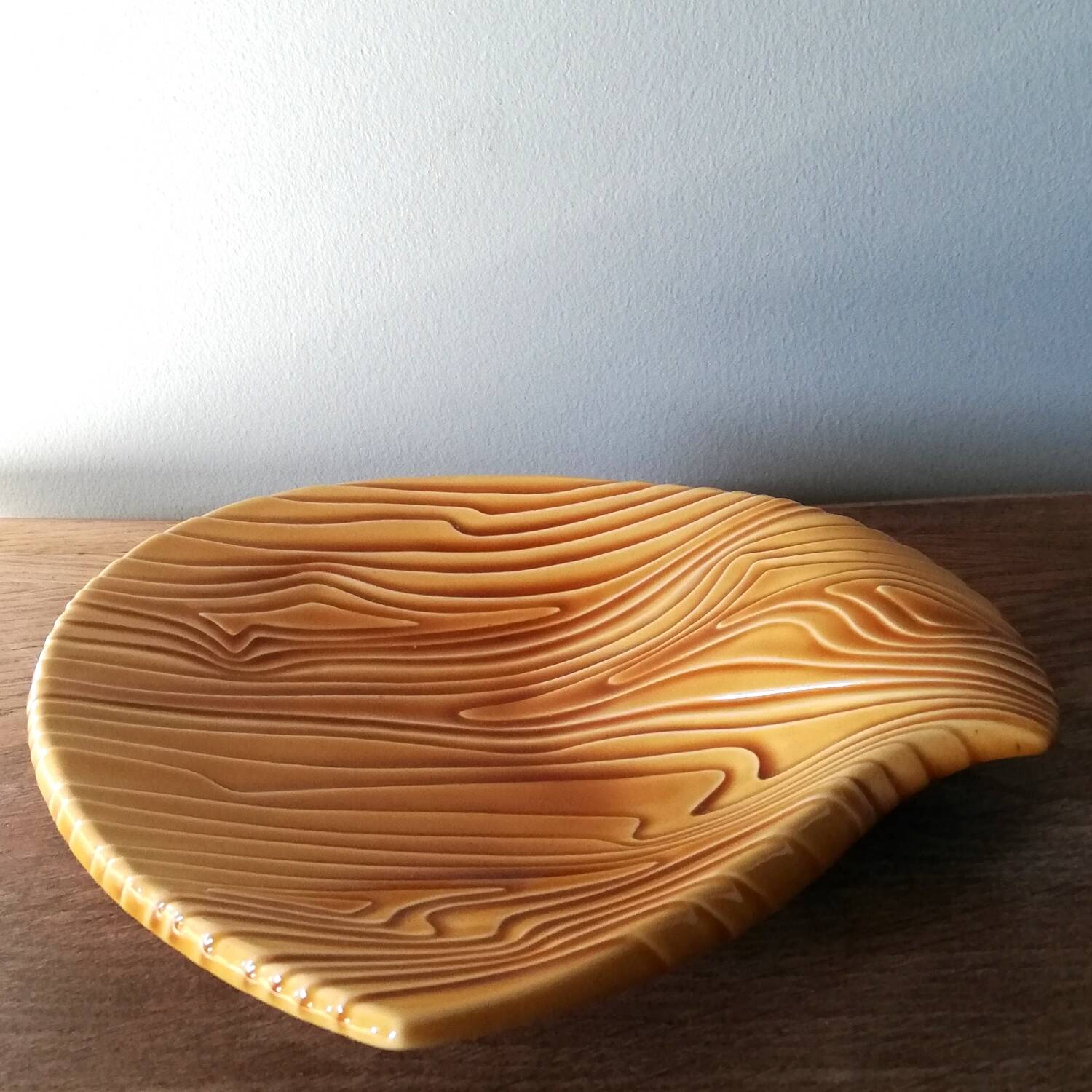 Ceramic pocket emptier