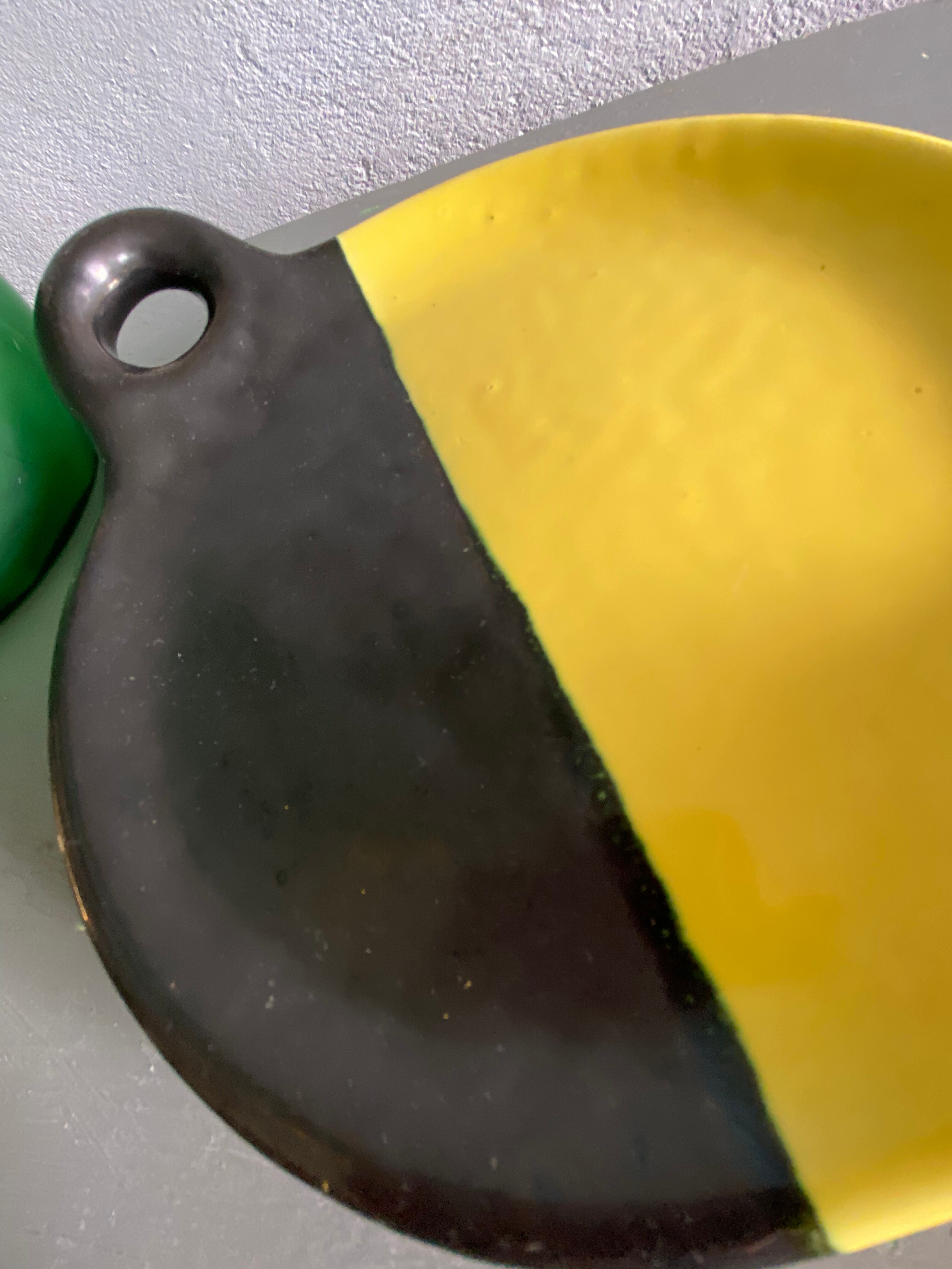 Empty ceramic pocket 60s