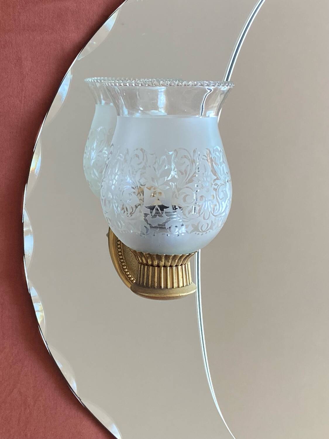 Miroir de salle de bain étagère et lampes