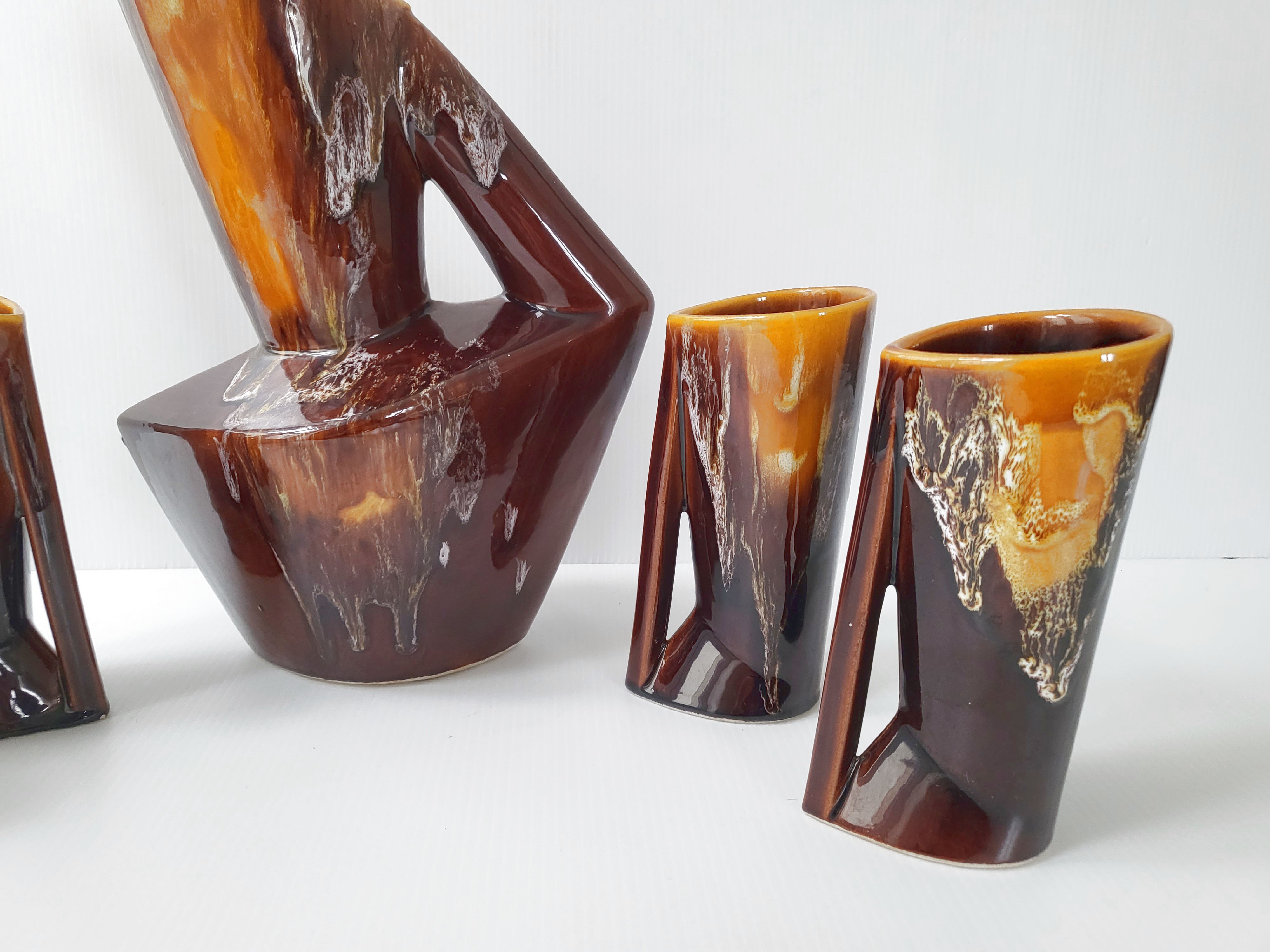 Vintage modernist decanter & glasses