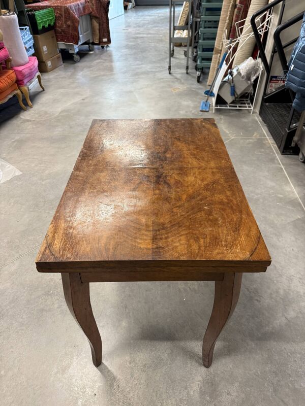 Table en chêne laqué - plateau tournant et pliable