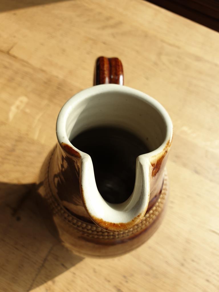 Berry's Berry pussity pitcher Booted medieval artcraft