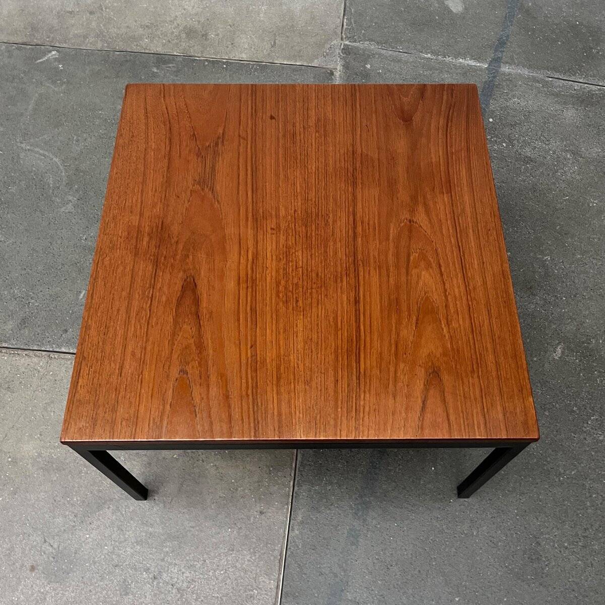 Mid-century minimalist teak side table by Florence Knoll for Knoll International, 1950s.