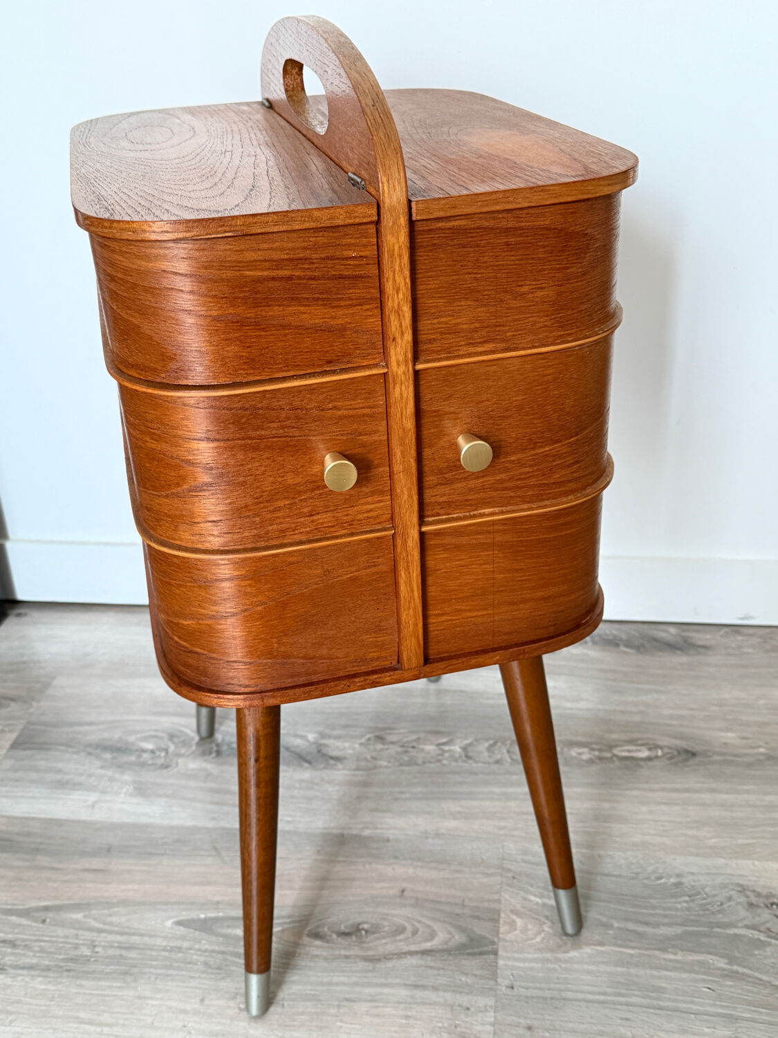 Table de chevet vintage style scandinave