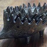 Walter Bosse / Herta Baller — Patinated brass - 4 nesting hedgehogs - 195