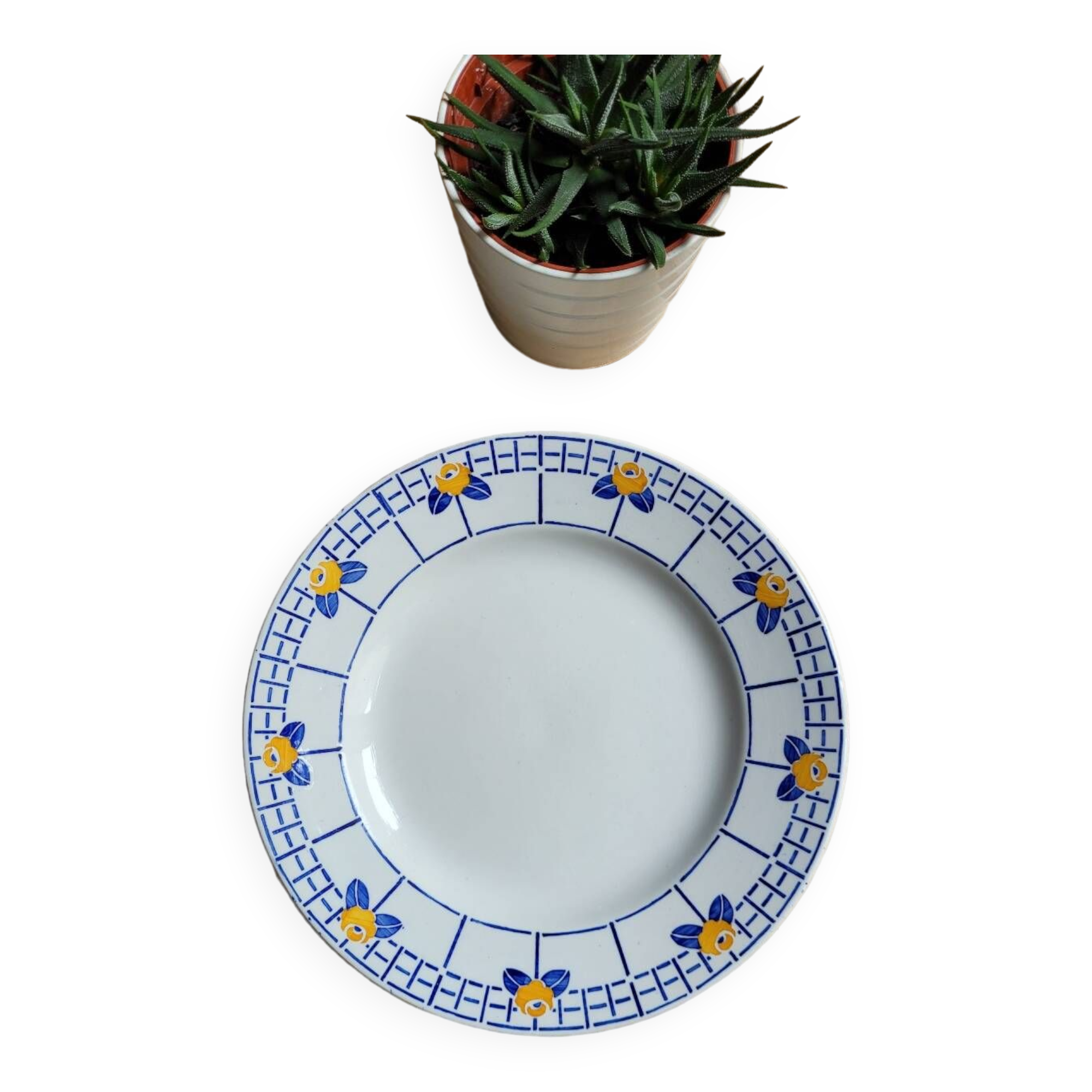 Large Ribeauville presentation plate from Sarreguemines