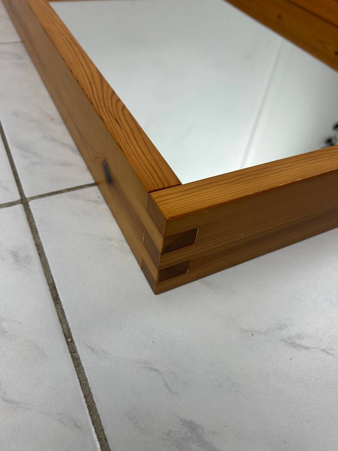 Miroir scandinave vintage en bois de pin