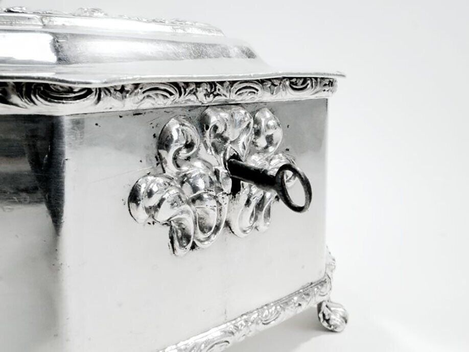 Plat à bonbons du 19ème siècle de Fraget, Varsovie, Pologne, 1850