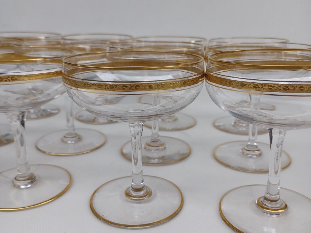 12 Champagne glasses in Baccarat crystal, circa 1870-1880.