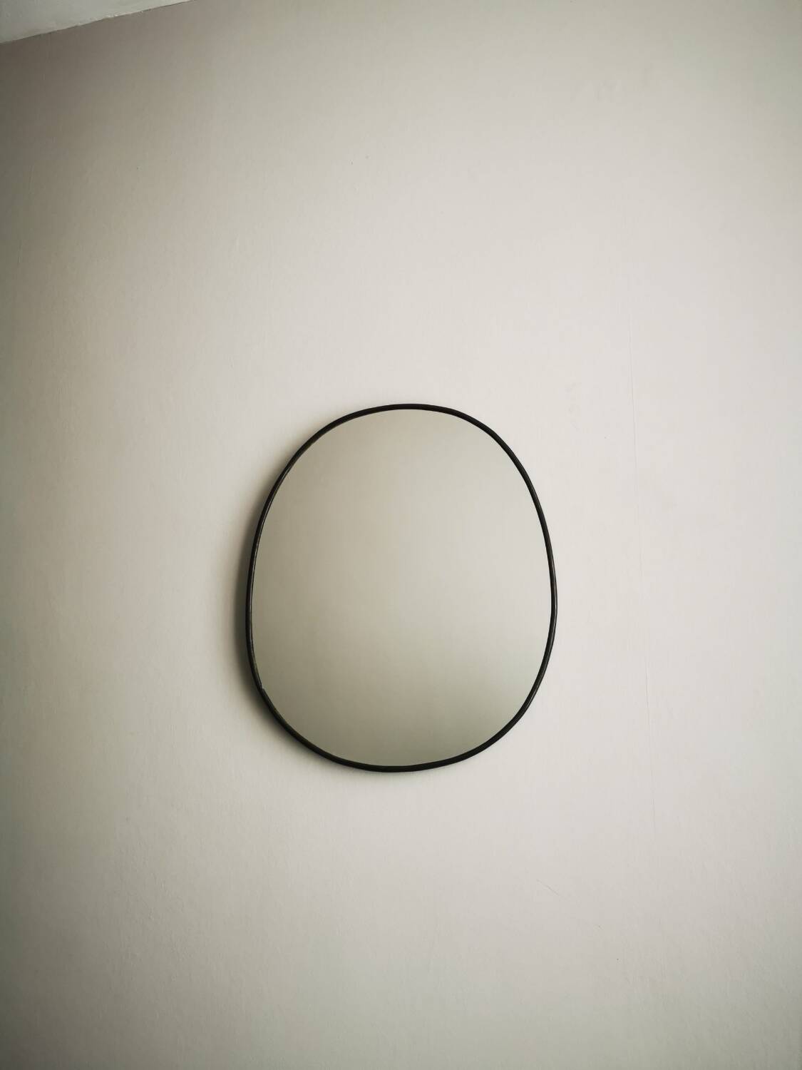 Charcoal brass mirror 41 cm
