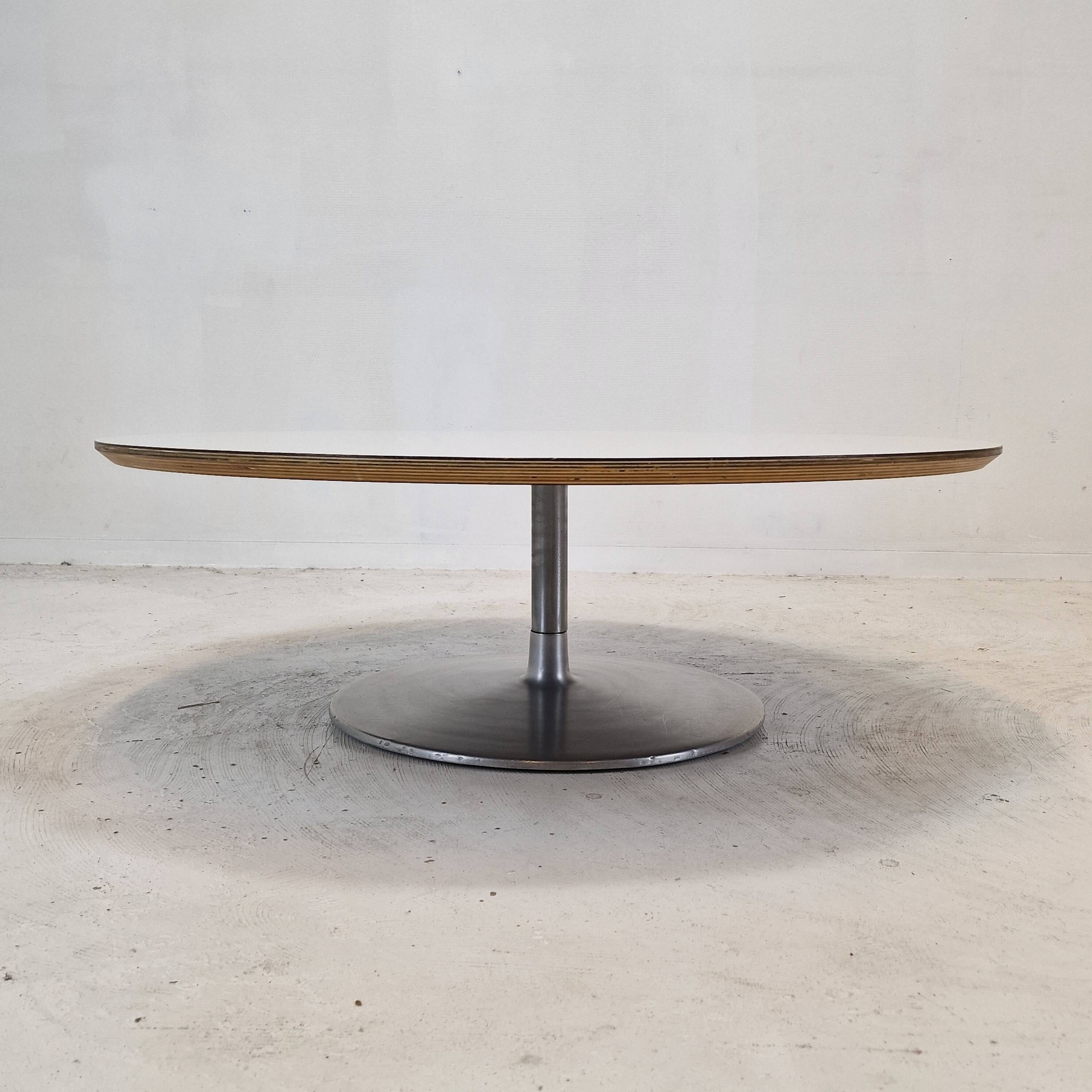 "Circle" Coffee Table by Pierre Paulin for Artifort, 1960s