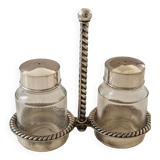 Salerons with support