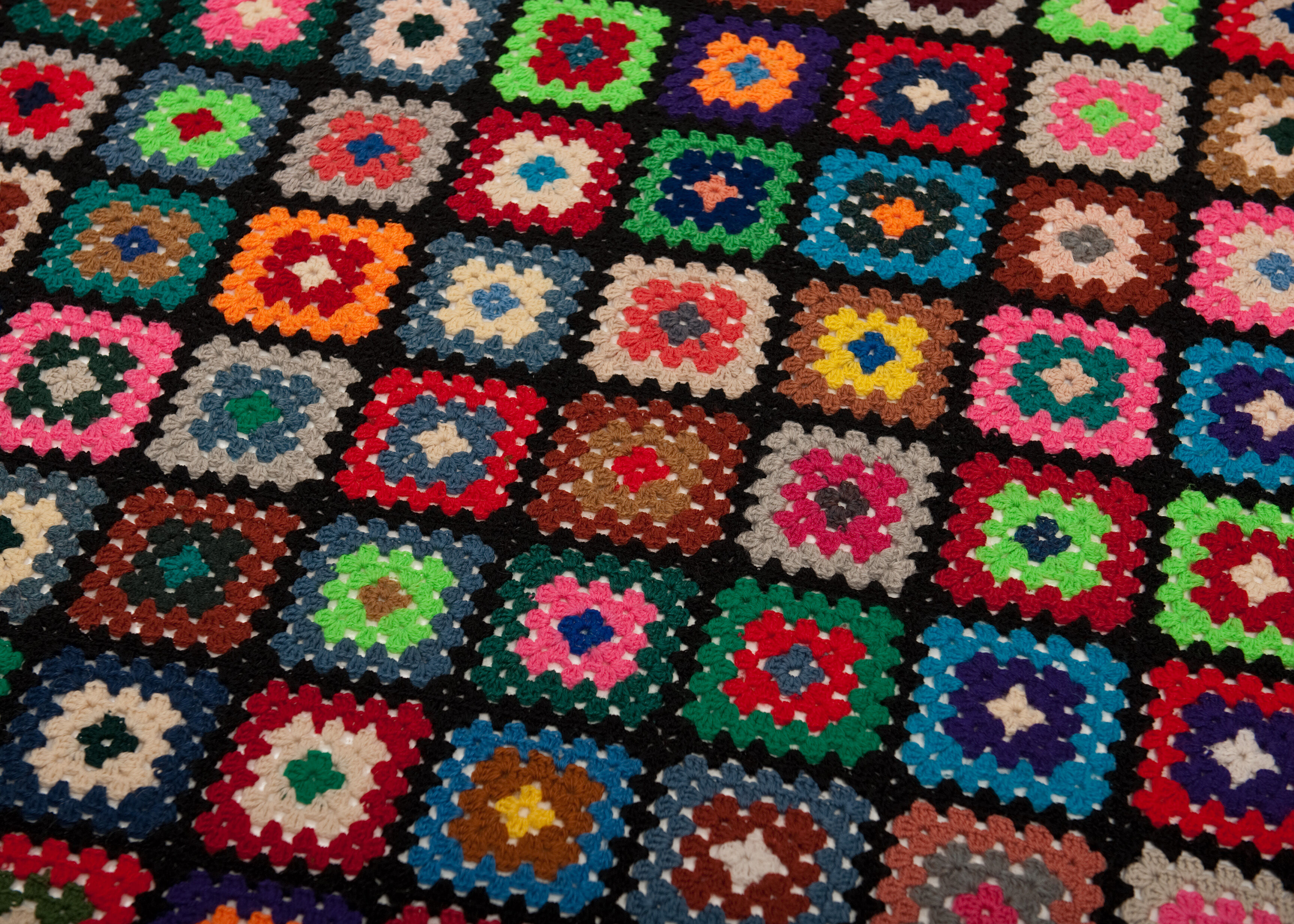 Vintage wool granny crochet plaid blanket 2.2 x 2.2m