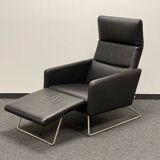 Fauteuil design en cuir noir par BoConcept