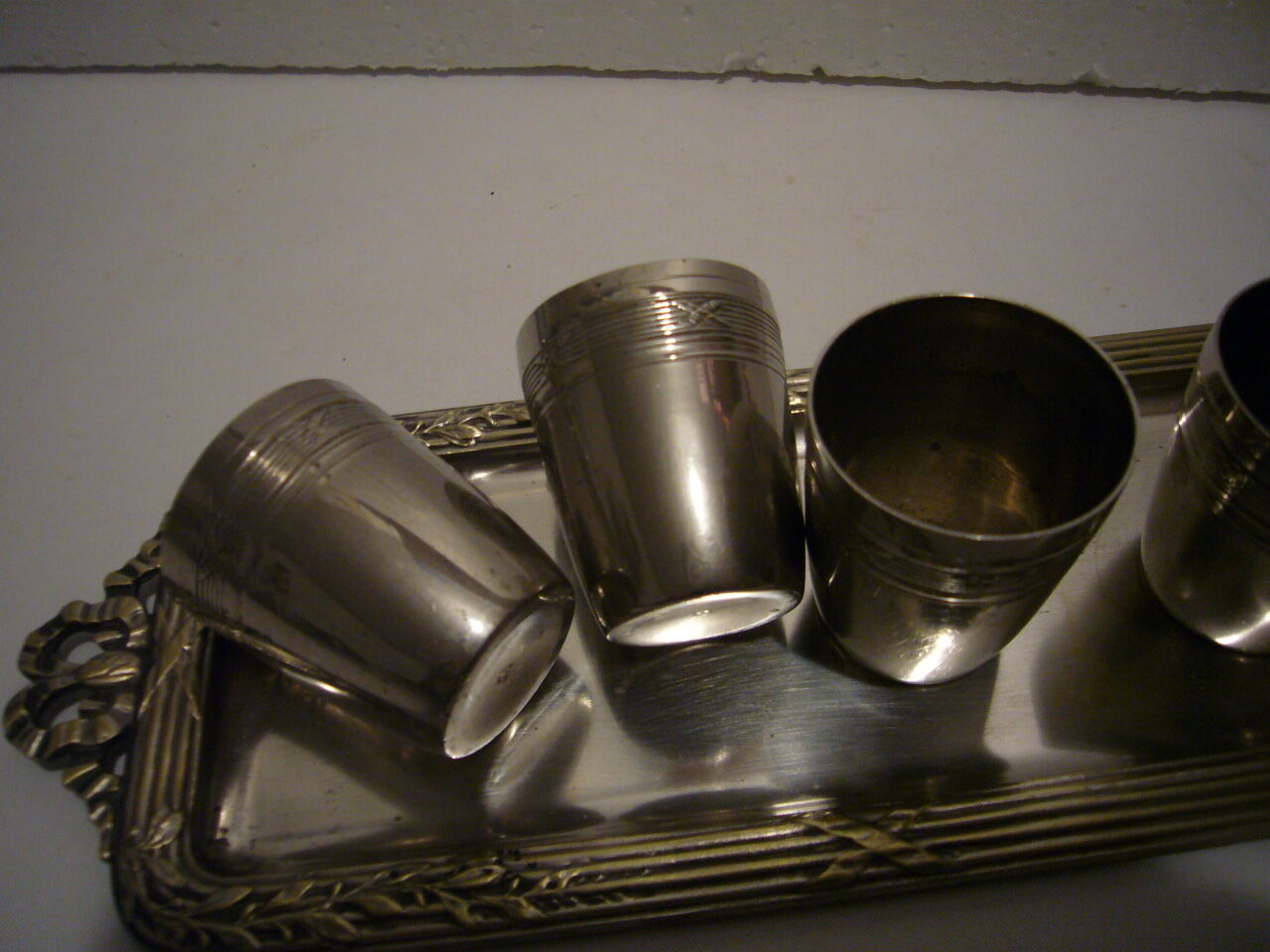 tray with silver metal cups