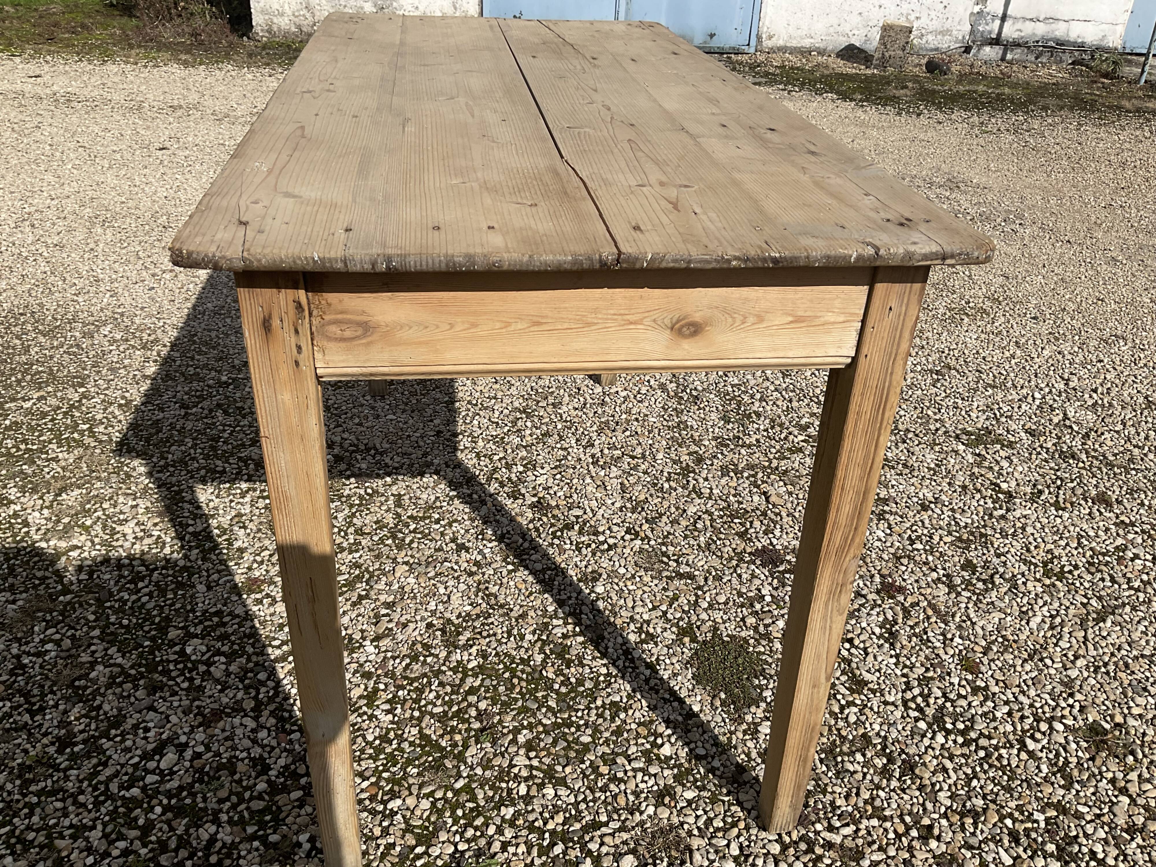 Farm table