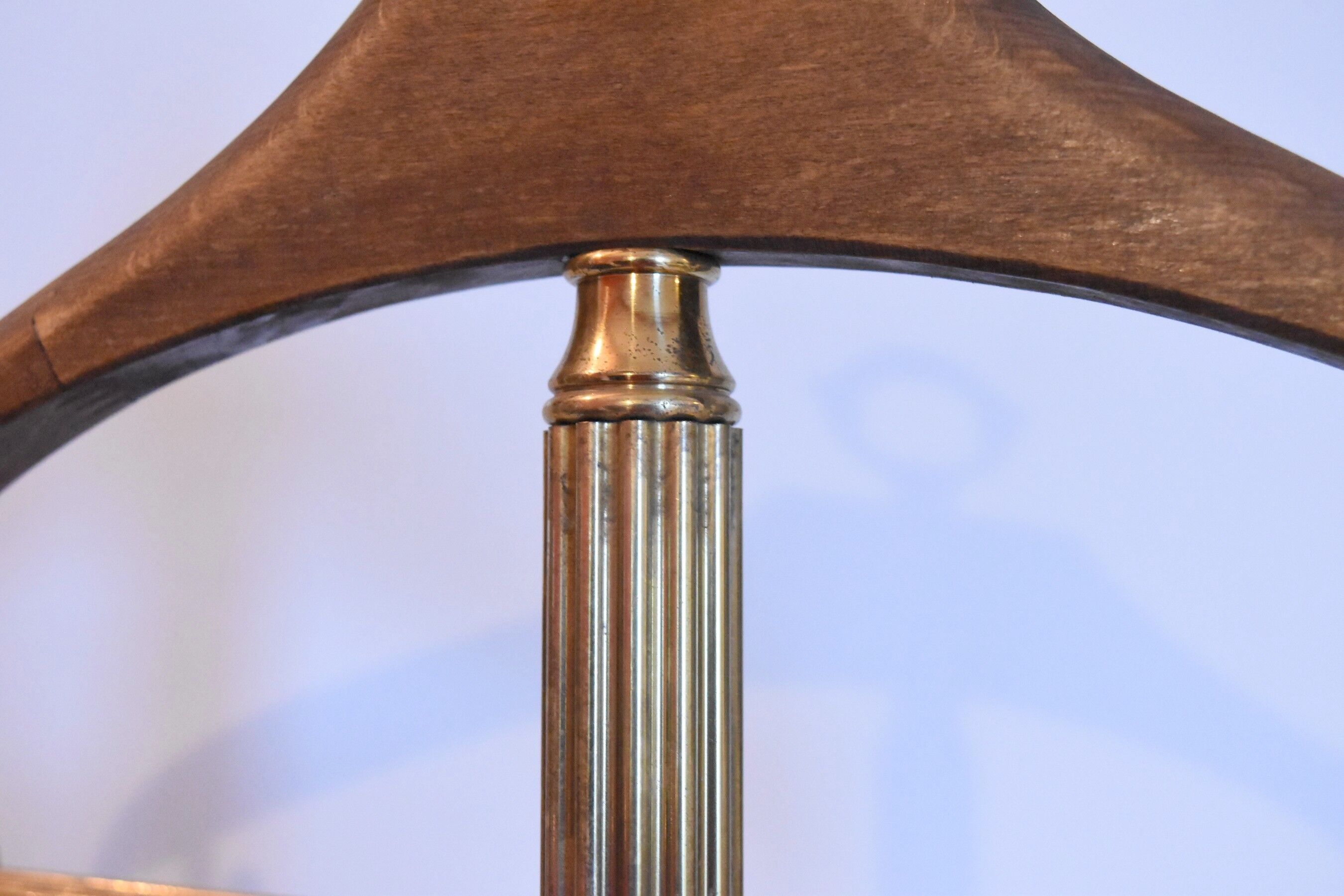 Retro night valet in brass and wood in Neoclassical style