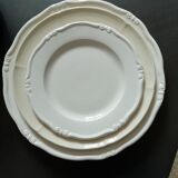 Service de 18 assiettes en faience