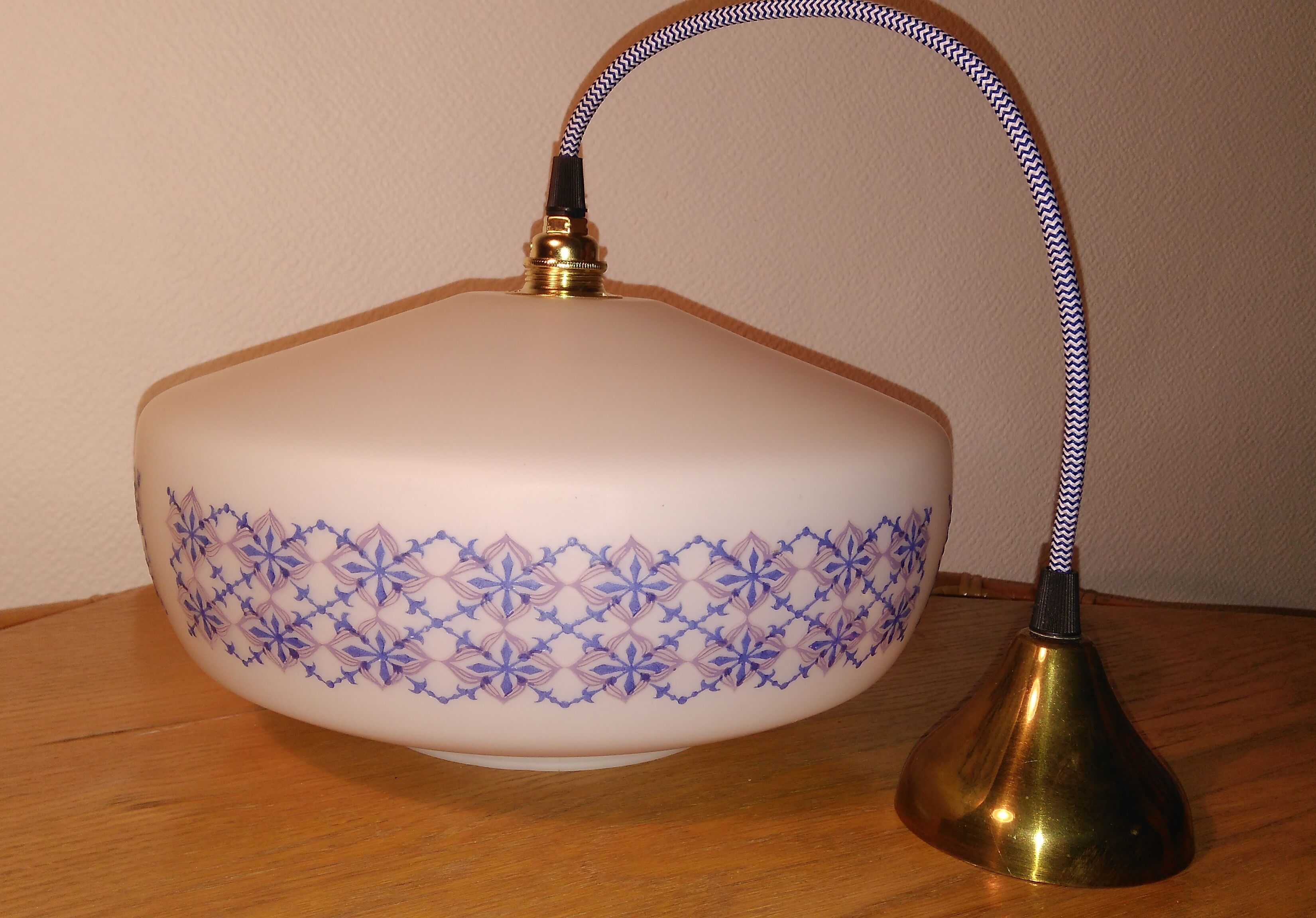 Hanging opaline white blue engravings 60s