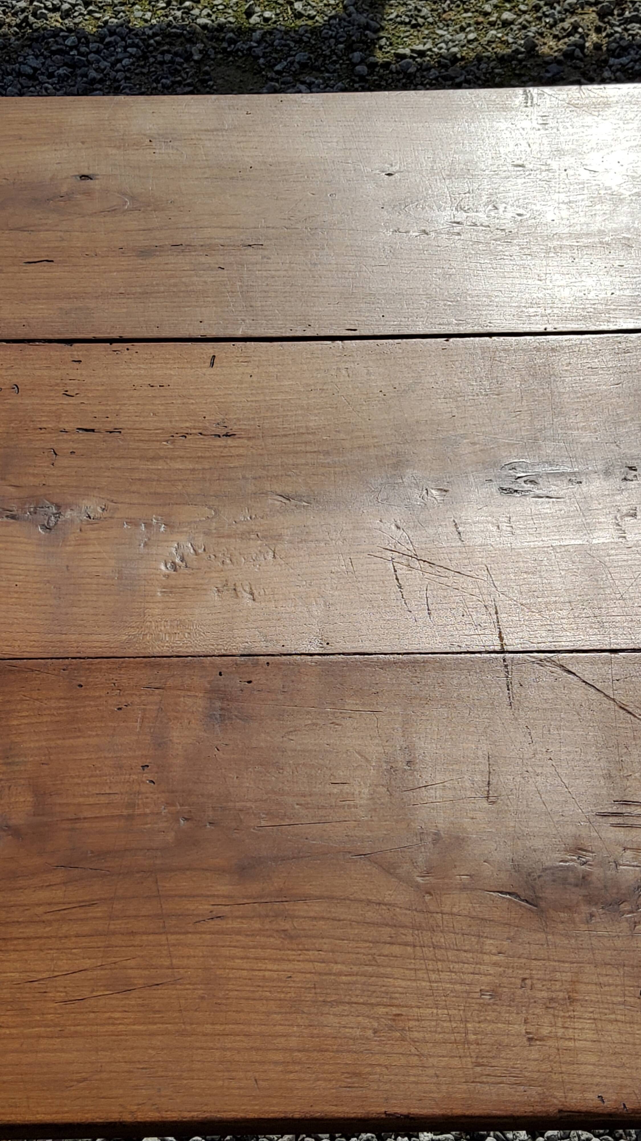 Table basse de ferme XIXième siècle plateau merisier piètement chêne 1 tiroir pieds fuseaux