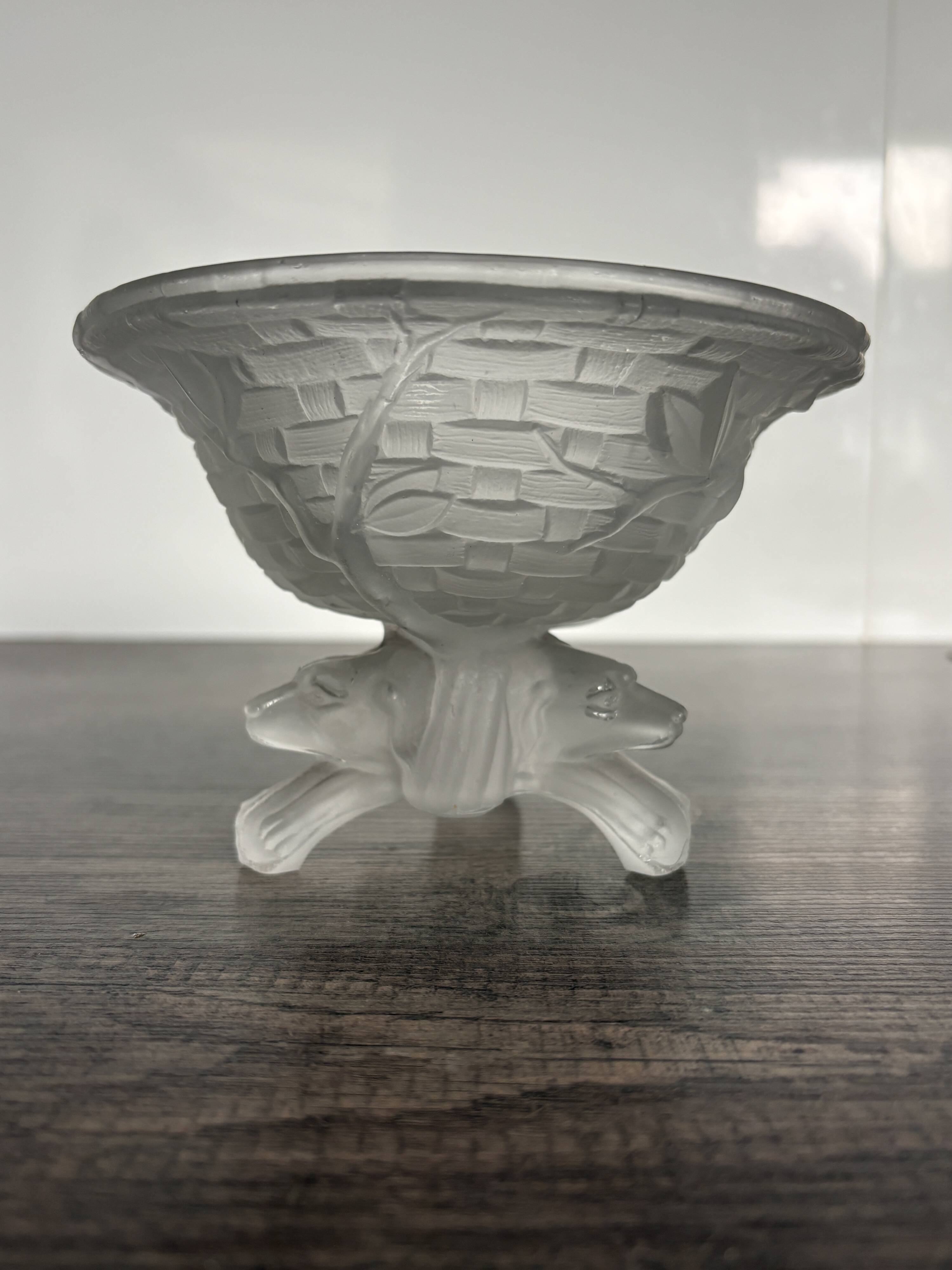 Bonbonnière de collection en verre dépoli