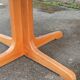 Extendable round table in elm