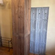Armoire d'angle provinciale XIXe siècle noyer/chêne