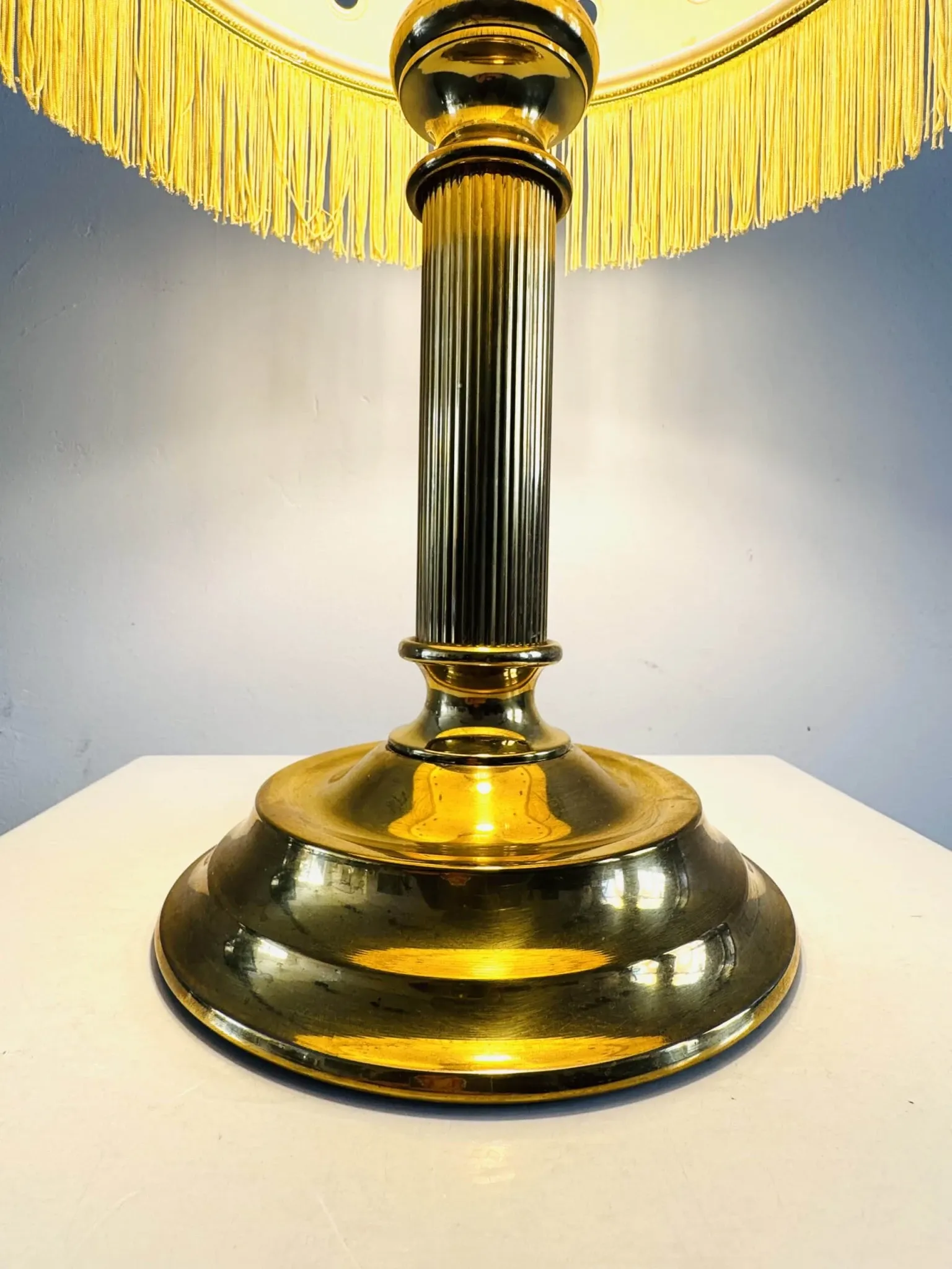Lampe de table en laiton en forme de champignon par Sölken Leuchten, Allemagne, vers les années 1960.