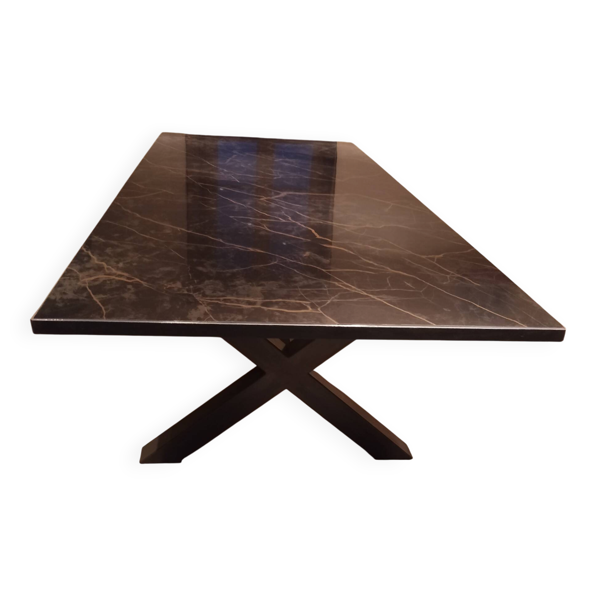 large table without chairs