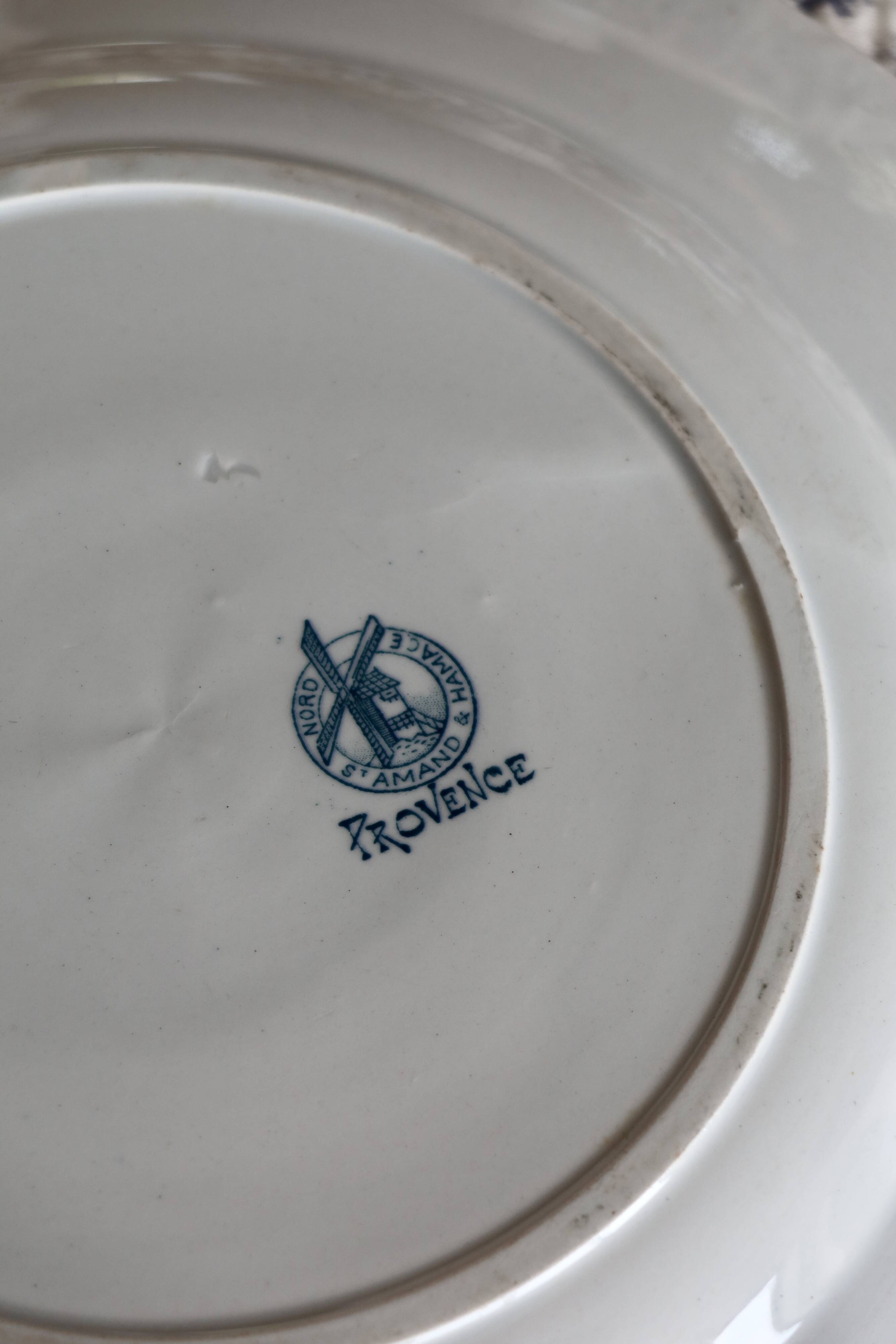 Round serving dish Terre de Fer - Provence model - Saint Amand et Hamage