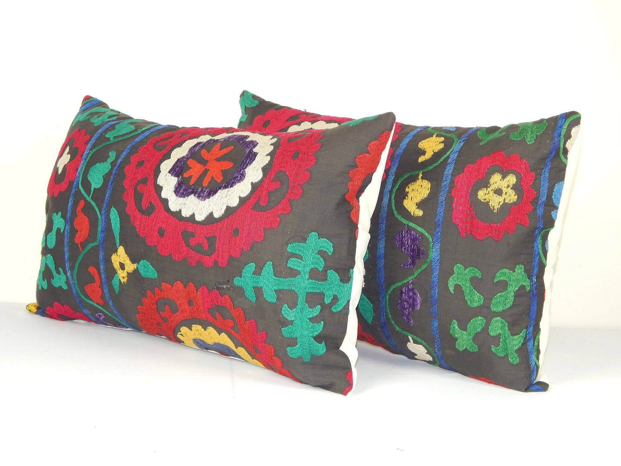 Set of 2 vintage embroidered cushion covers 41x61 cm
