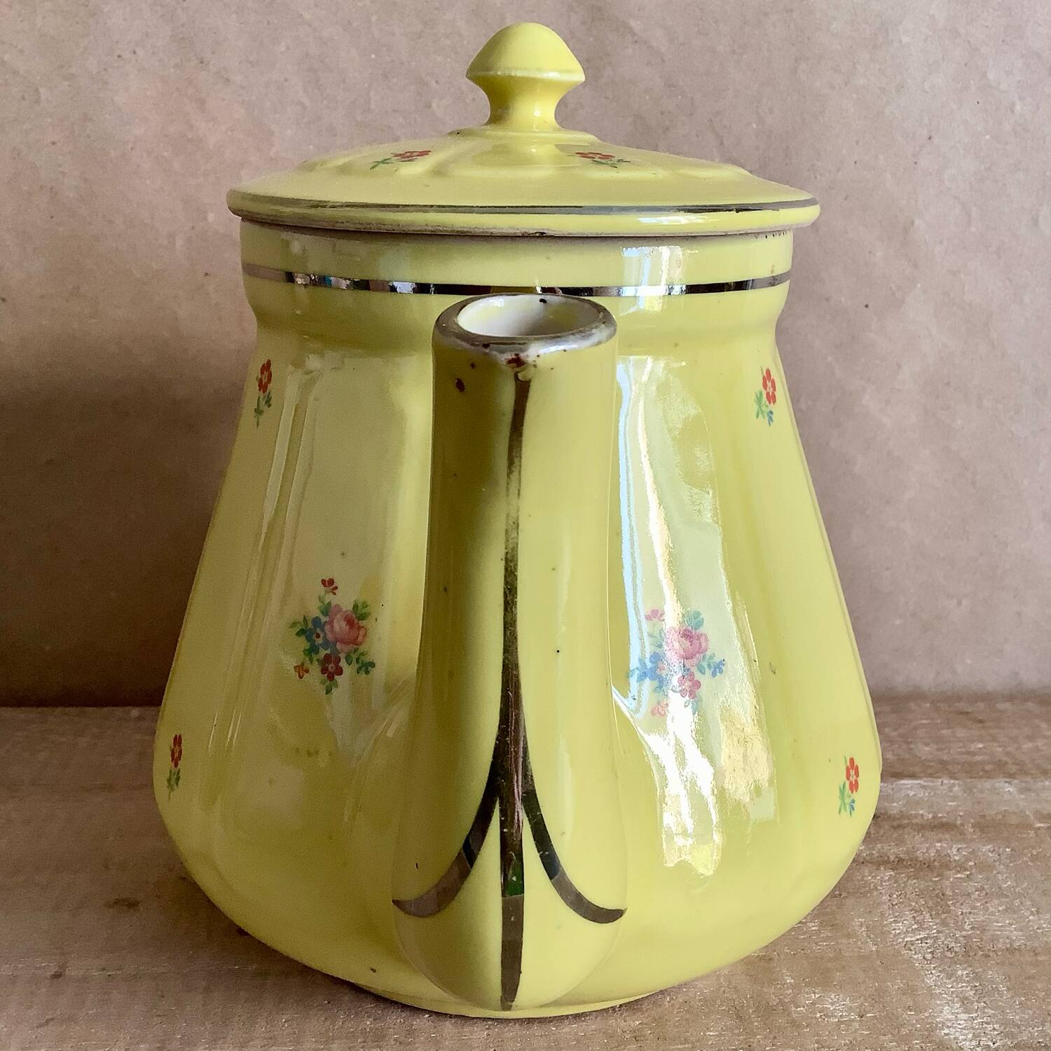 Yellow teapot