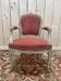 Fauteuil cabriolet de style Louis XV en velours rose