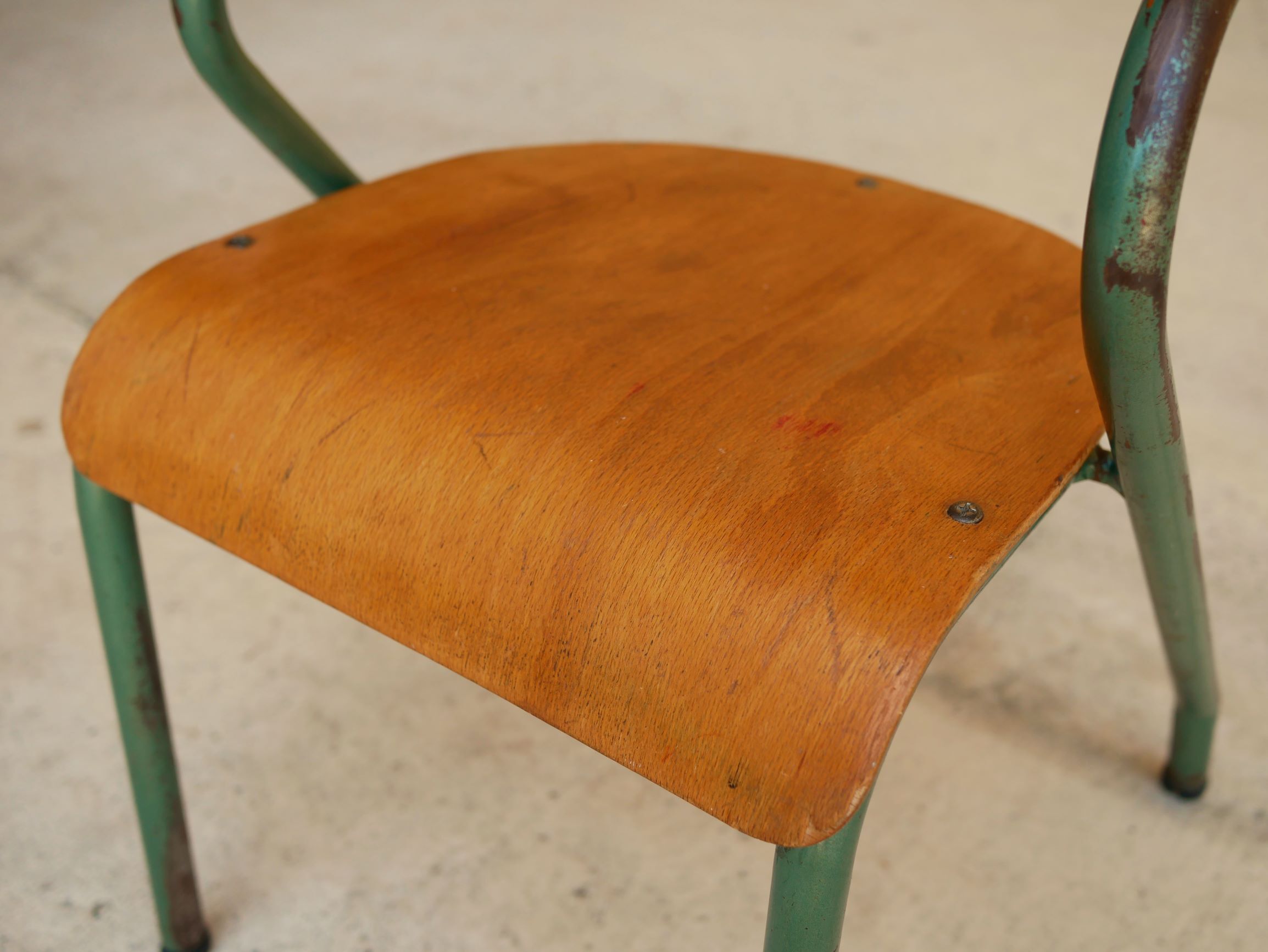 Desk and children's chair by Jacques Hitier for Mullca editions