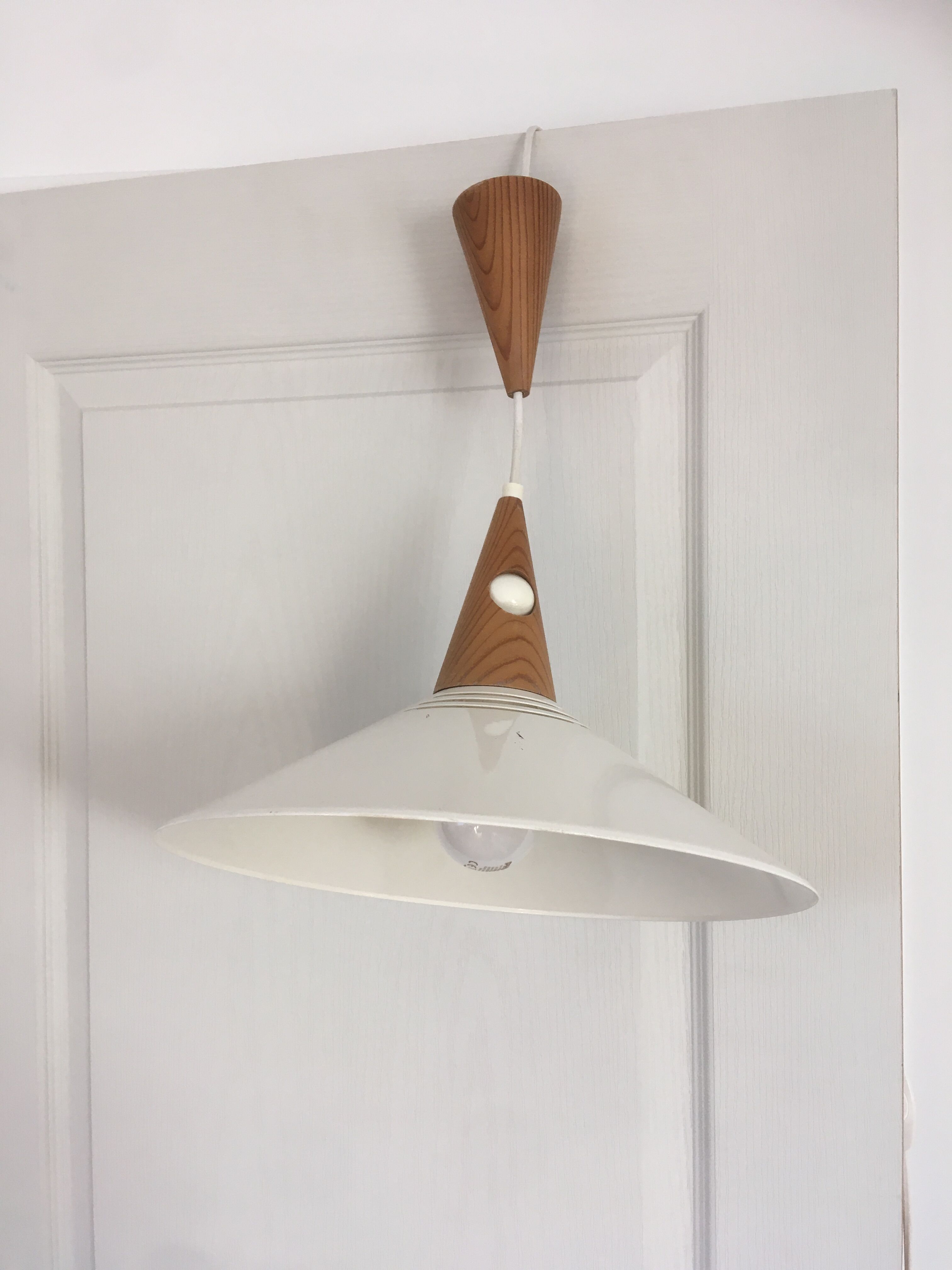 Scandinavian pendant lamp in teak and white metal 70s